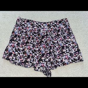 American Eagle Printed Shorts